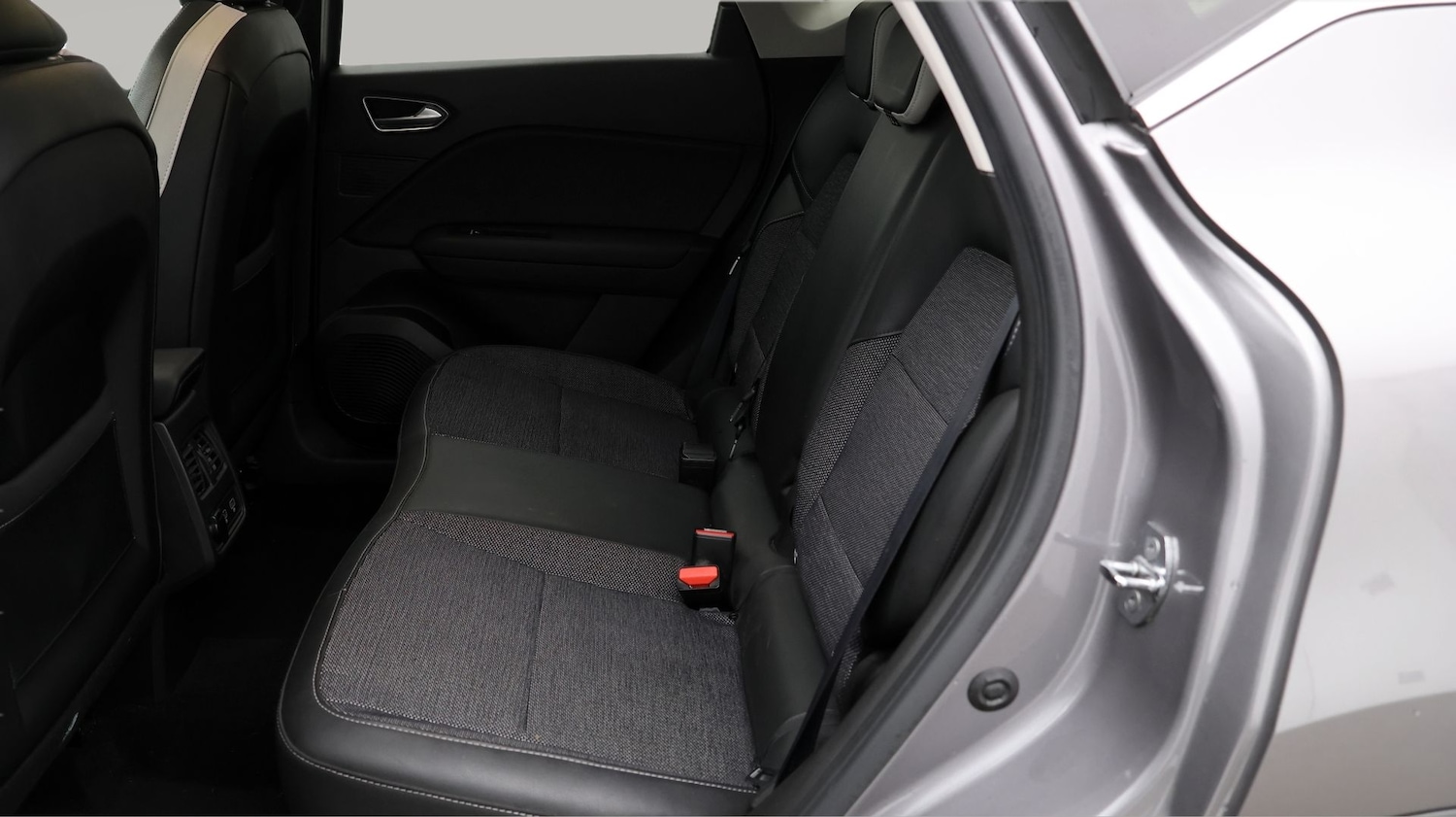 Used Renault Captur 2020 for sale - 77690926: Photo 16