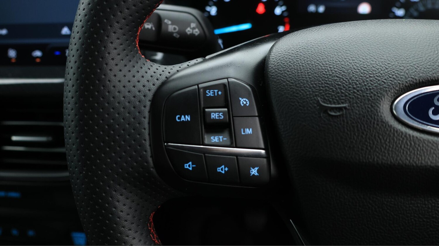 Used Ford Focus 2023 for sale - 76270660: Photo 24