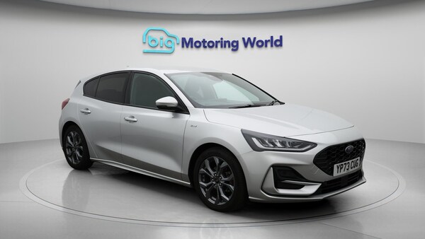 Used Ford Focus 2023 for sale - 76270660: Photo 2