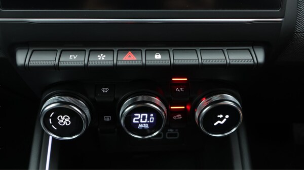 Used Renault Clio 2024 for sale - 75552949: Photo 13