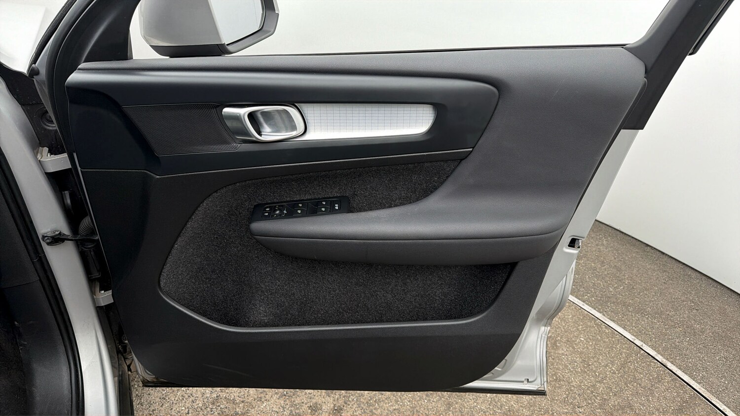 Used Volvo XC40 2023 for sale - 78090606: Photo 14