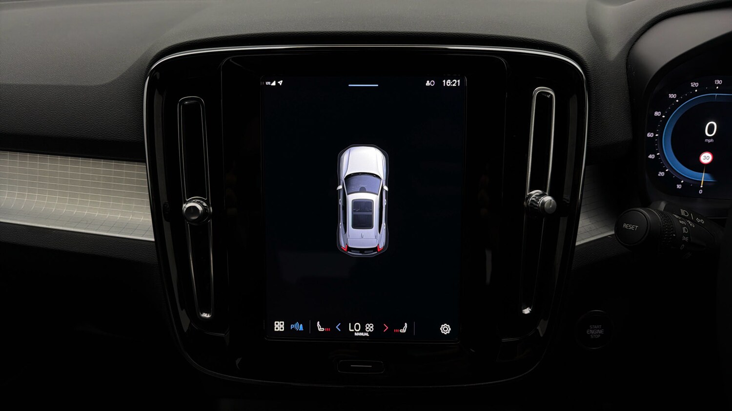 Used Volvo XC40 2023 for sale - 78090606: Photo 26