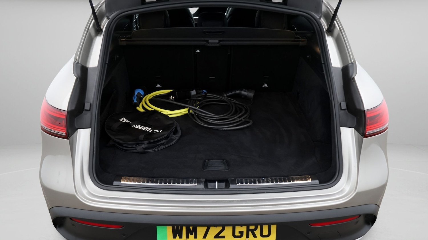 Used Mercedes-Benz EQC 2023 for sale - 77902211: Photo 17