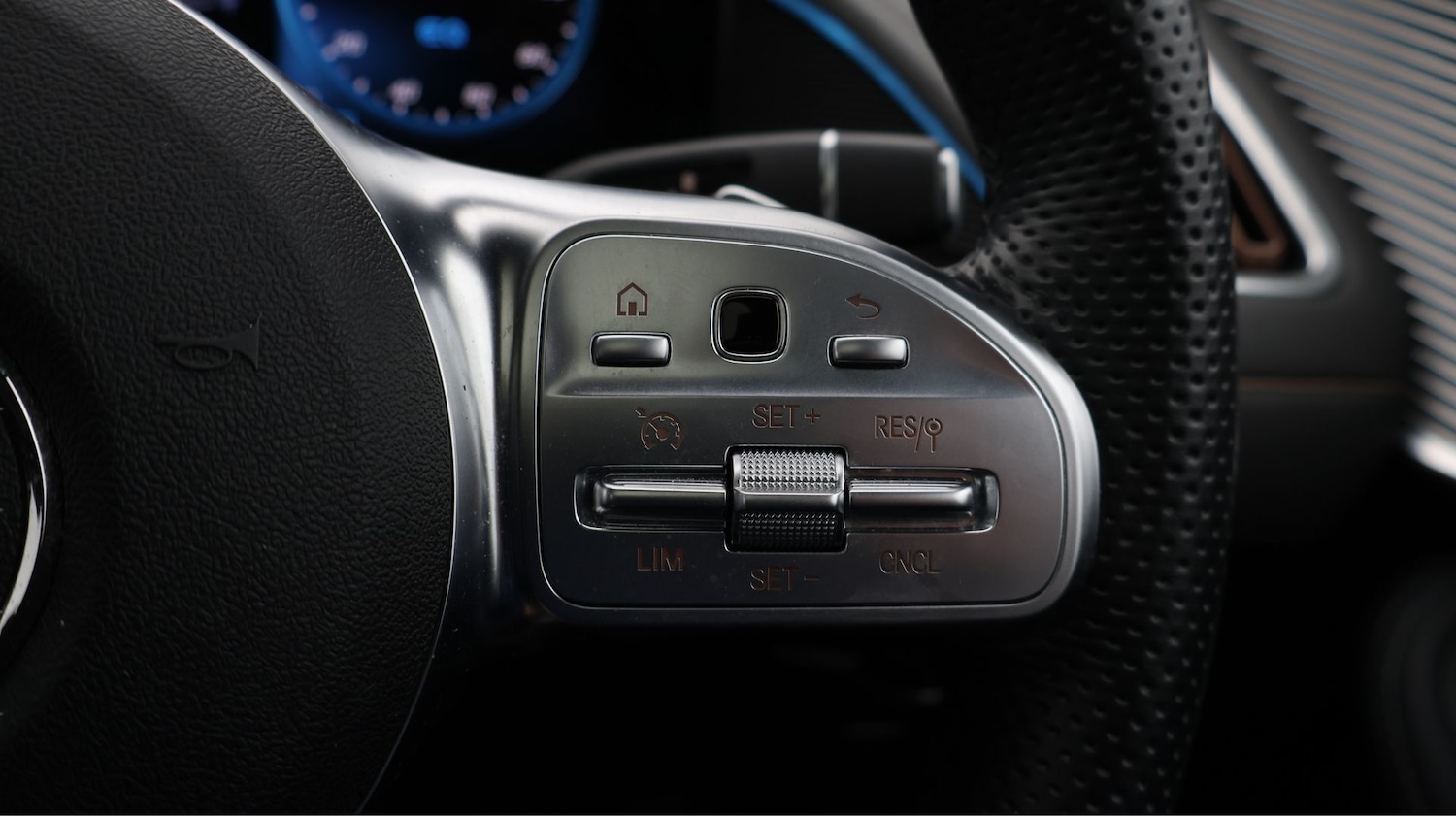 Used Mercedes-Benz EQC 2023 for sale - 77902211: Photo 27