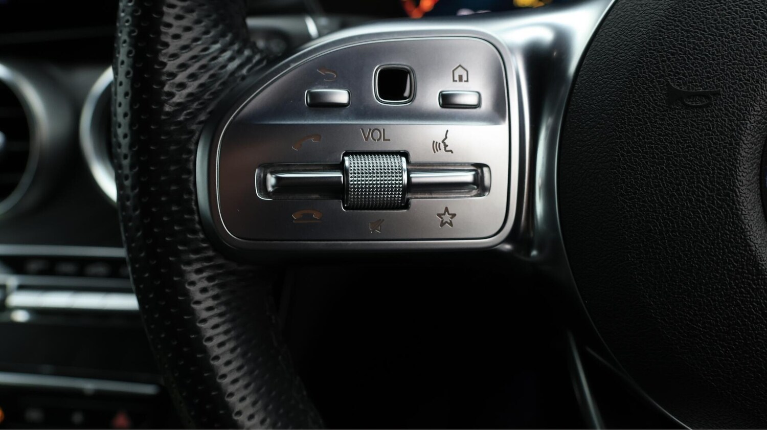 Used Mercedes-Benz GLC 2020 for sale - 75905241: Photo 23