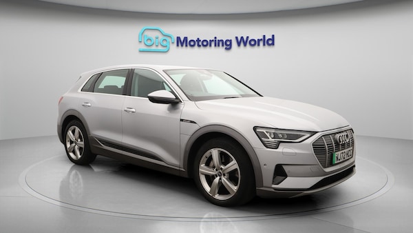 Used Audi e-tron 2022 for sale - 76247728: Photo 2
