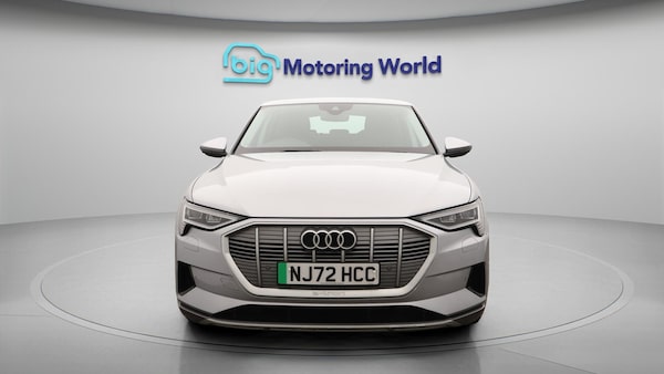Used Audi e-tron 2022 for sale - 76247728: Photo 3