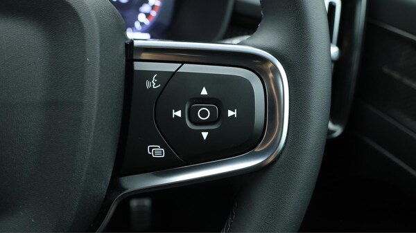 Used Volvo XC40 2022 for sale - 76201261: Photo 25