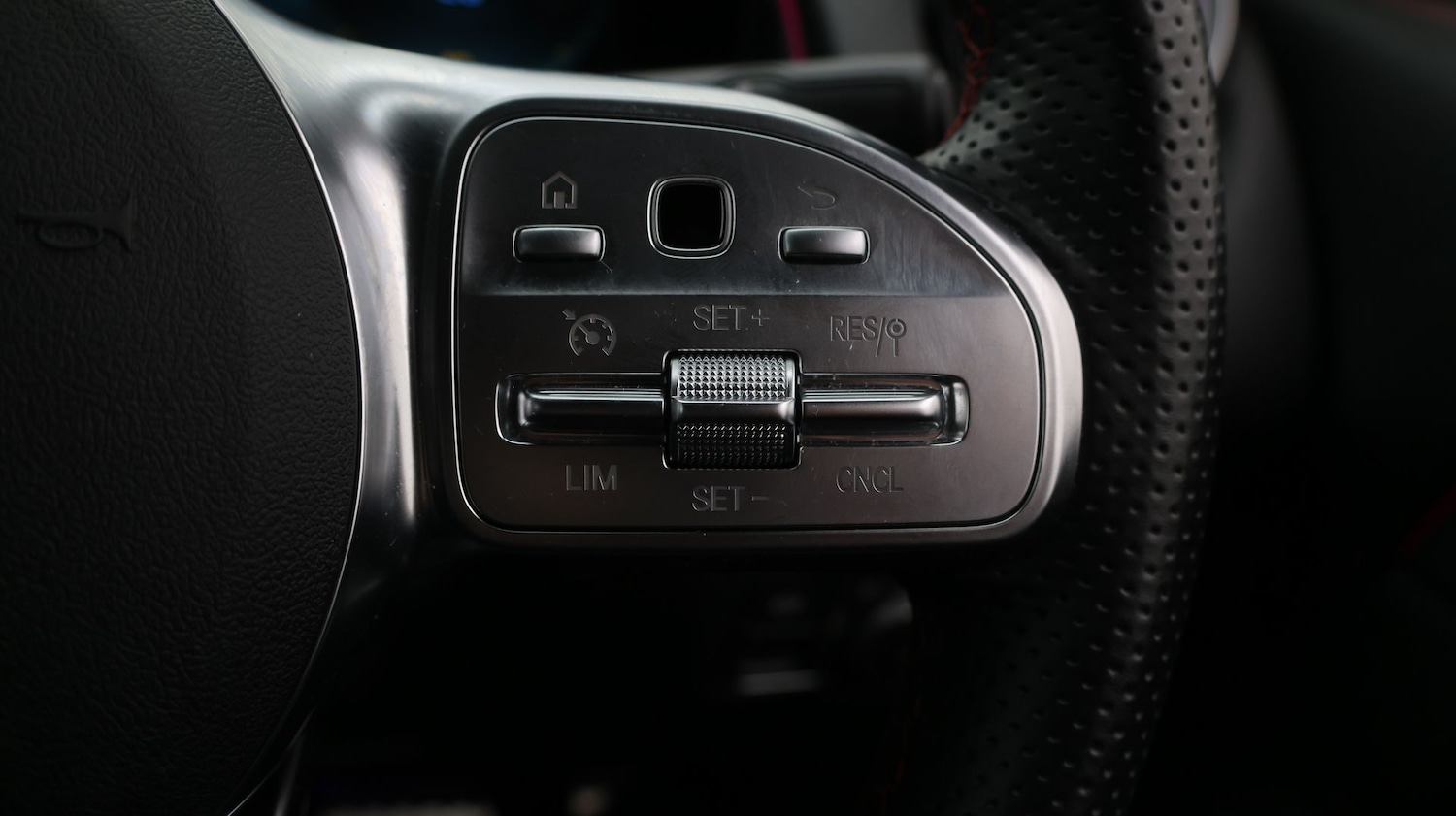 Used Mercedes-Benz EQB 2023 for sale - 77690930: Photo 27