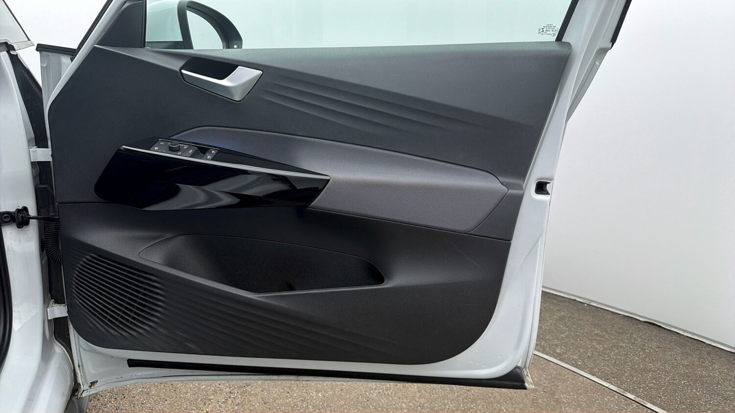 Used Volkswagen ID.3 for sale - 77963033: Photo 14