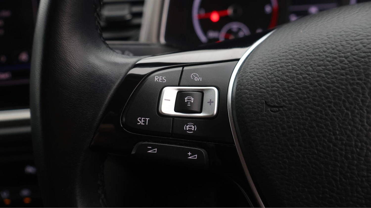 Used Volkswagen T-Roc 2021 for sale - 76521751: Photo 23