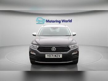 Used Volkswagen T-Roc 2021 for sale - 76521751: Photo