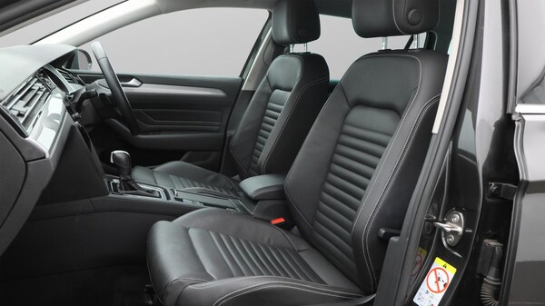 Used Volkswagen Passat 2022 for sale - 76166848: Photo 15