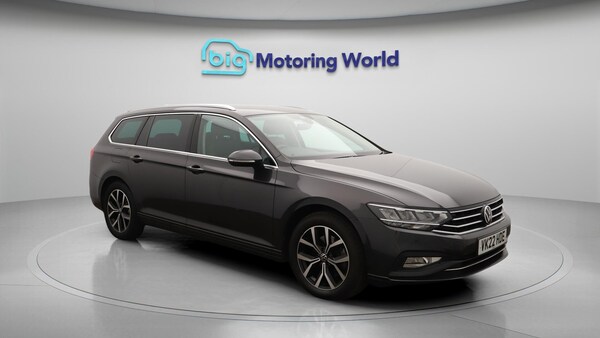 Used Volkswagen Passat 2022 for sale - 76166848: Photo 2