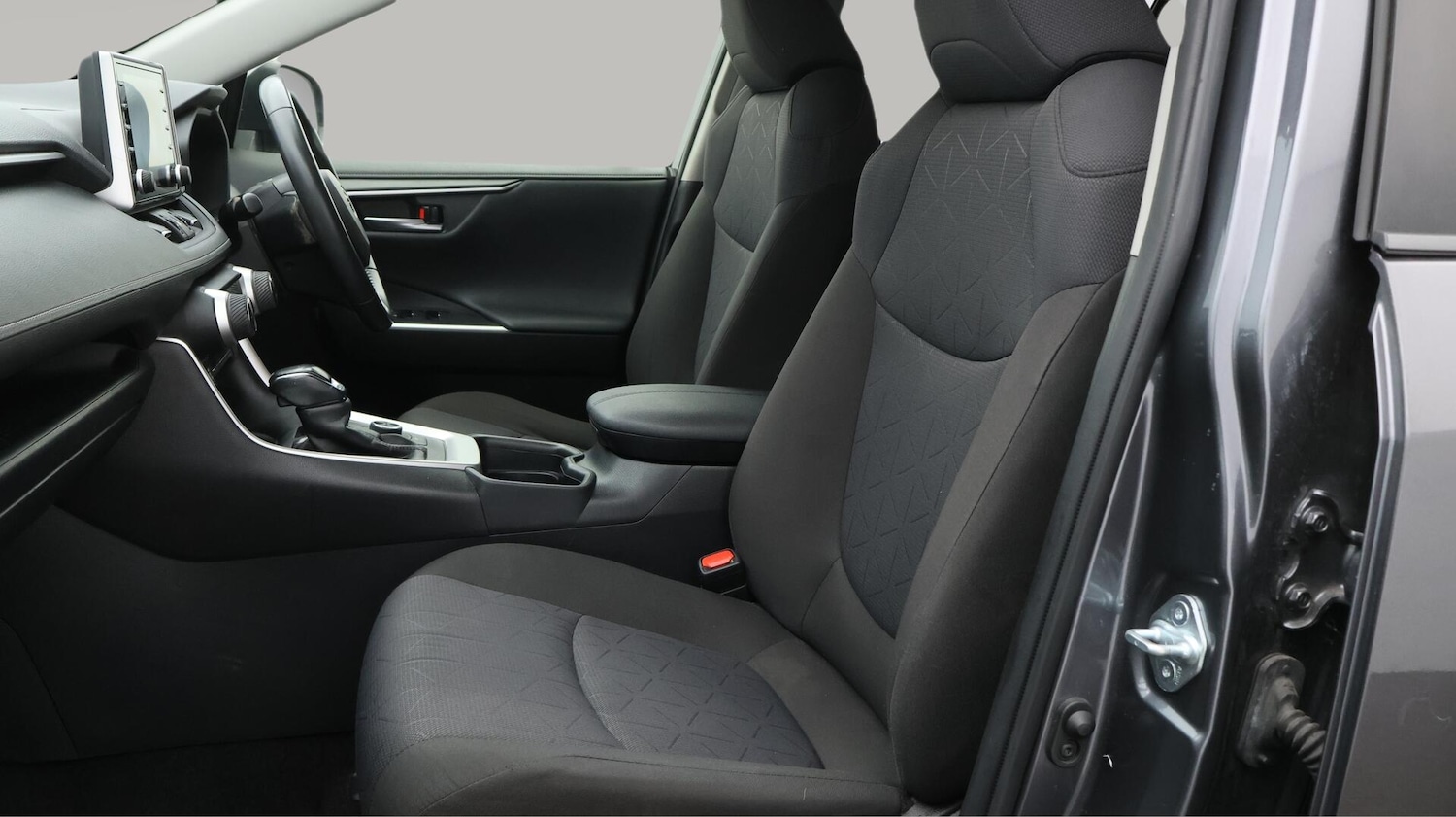 Used Toyota RAV4 2020 for sale - 76012736: Photo 15