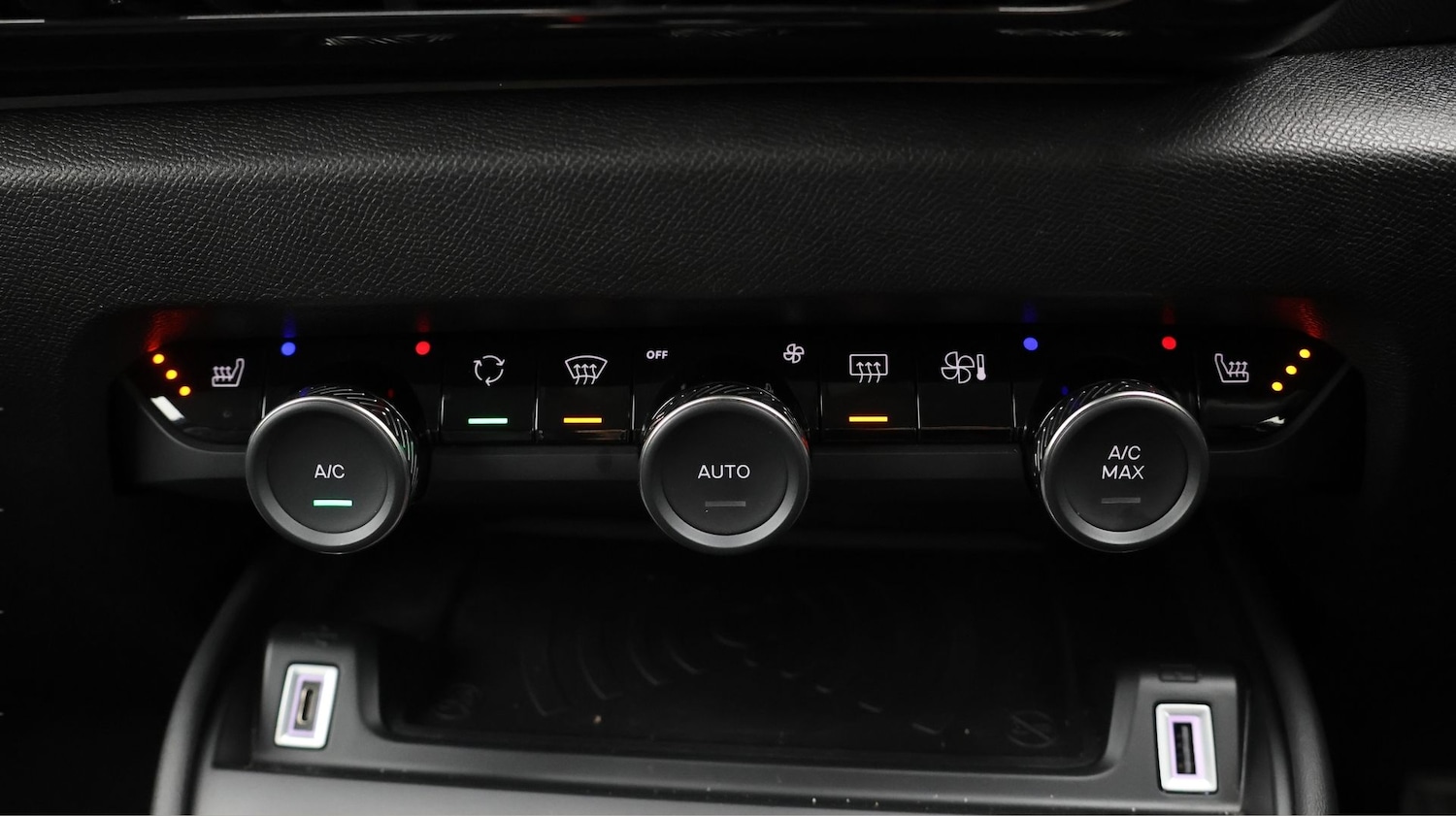 Used Citroen C4 2023 for sale - 77223145: Photo 12