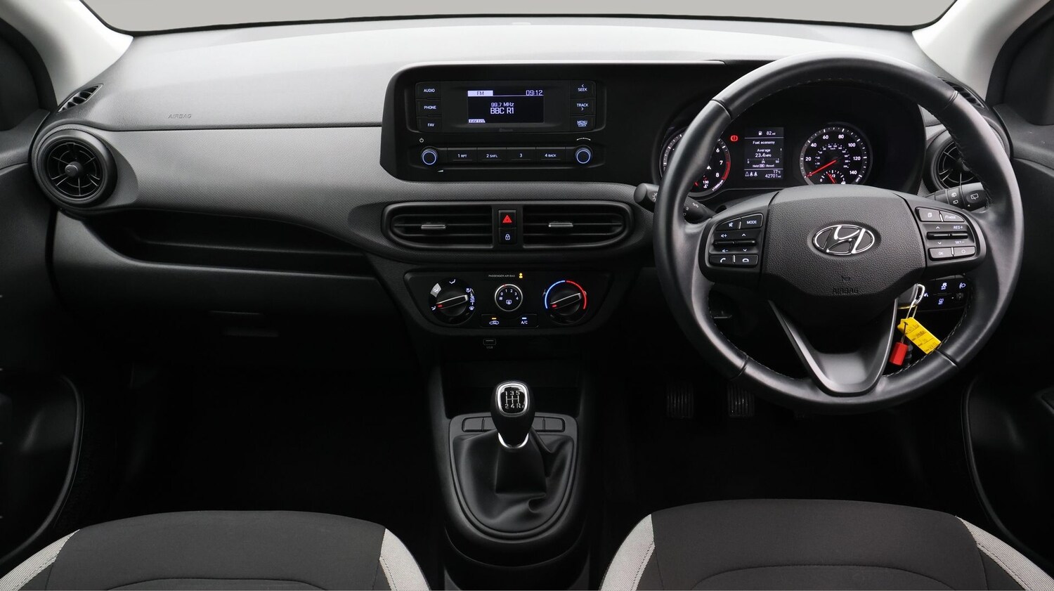 Used Hyundai i10 2023 for sale - 77652443: Photo 13