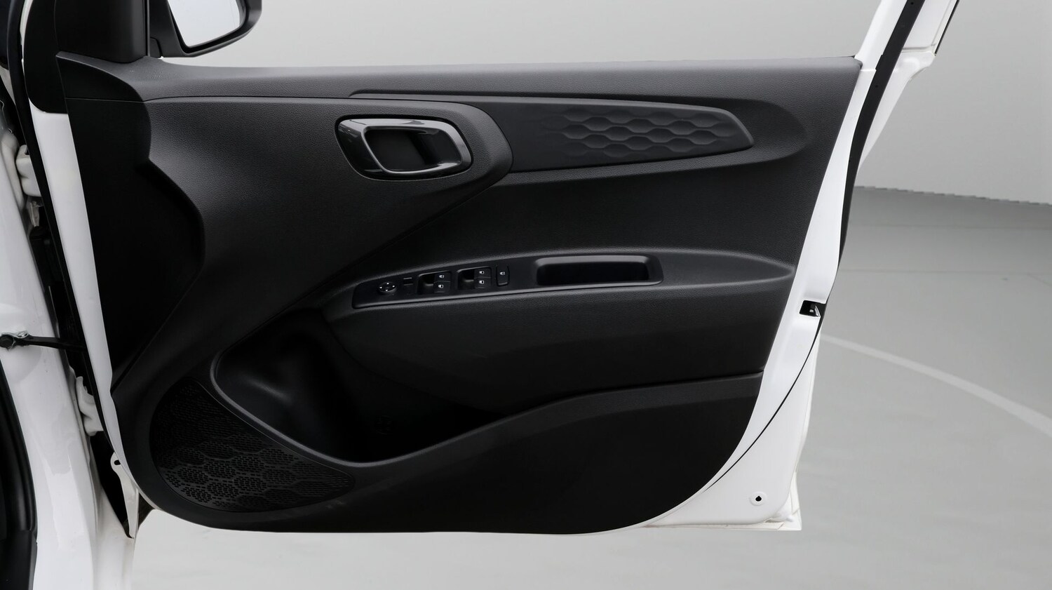 Used Hyundai i10 2023 for sale - 77652443: Photo 15