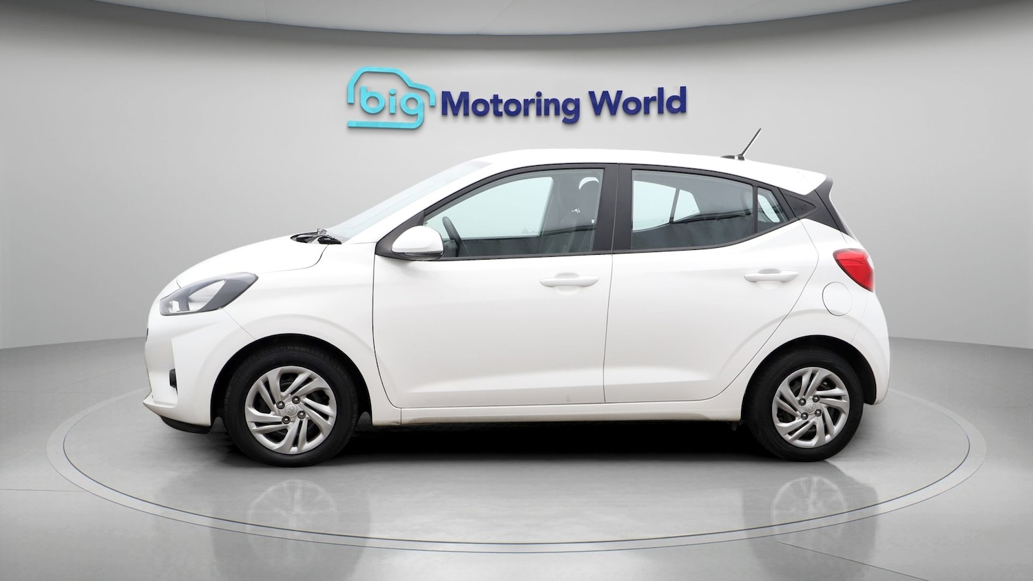 Used Hyundai i10 2023 for sale - 77652443: Photo 4