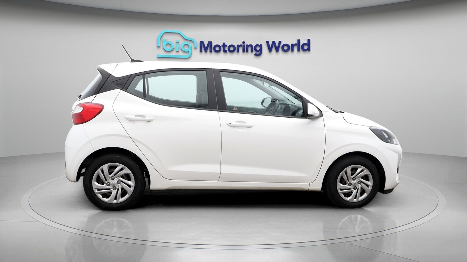 Used Hyundai i10 2023 for sale - 77652443: Photo 8