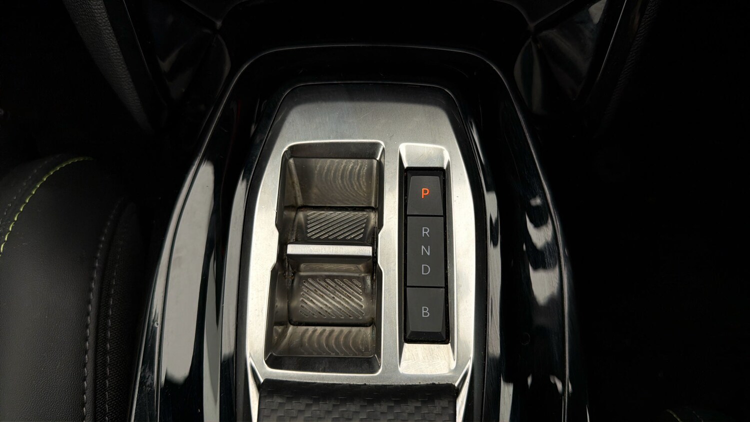 Used Peugeot E-2008 for sale - 78106597: Photo 25