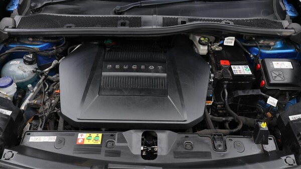 Used Peugeot E-2008 2021 for sale - 75670385: Photo 20