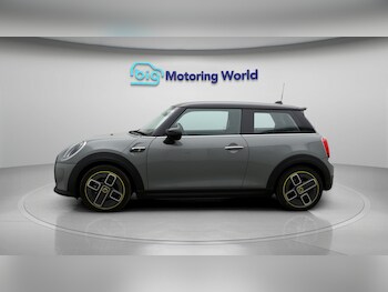 Used MINI Hatch 2022 for sale - 77181751: Photo