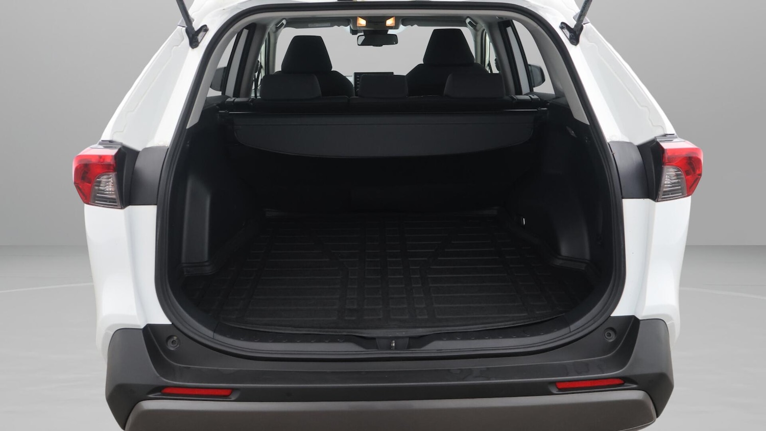 Used Toyota RAV4 2020 for sale - 76584830: Photo 18