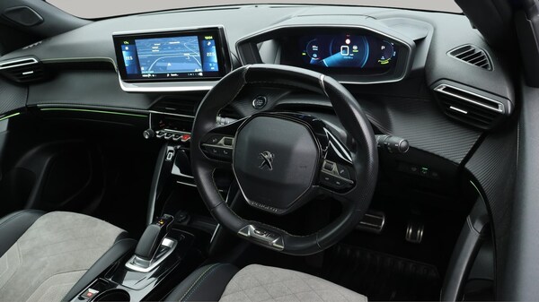 Used Peugeot E-2008 2021 for sale - 76318084: Photo 10