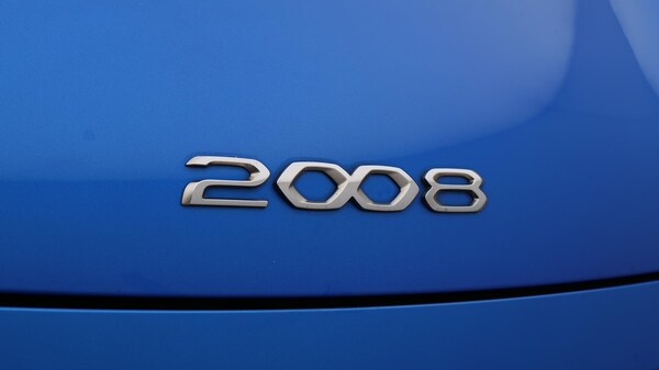 Used Peugeot E-2008 2021 for sale - 76318084: Photo 22