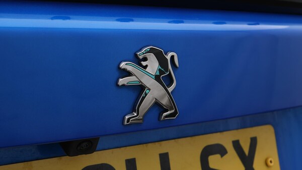 Used Peugeot E-2008 2021 for sale - 76318084: Photo 24