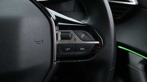 Used Peugeot E-2008 2021 for sale - 76318084: Photo 29
