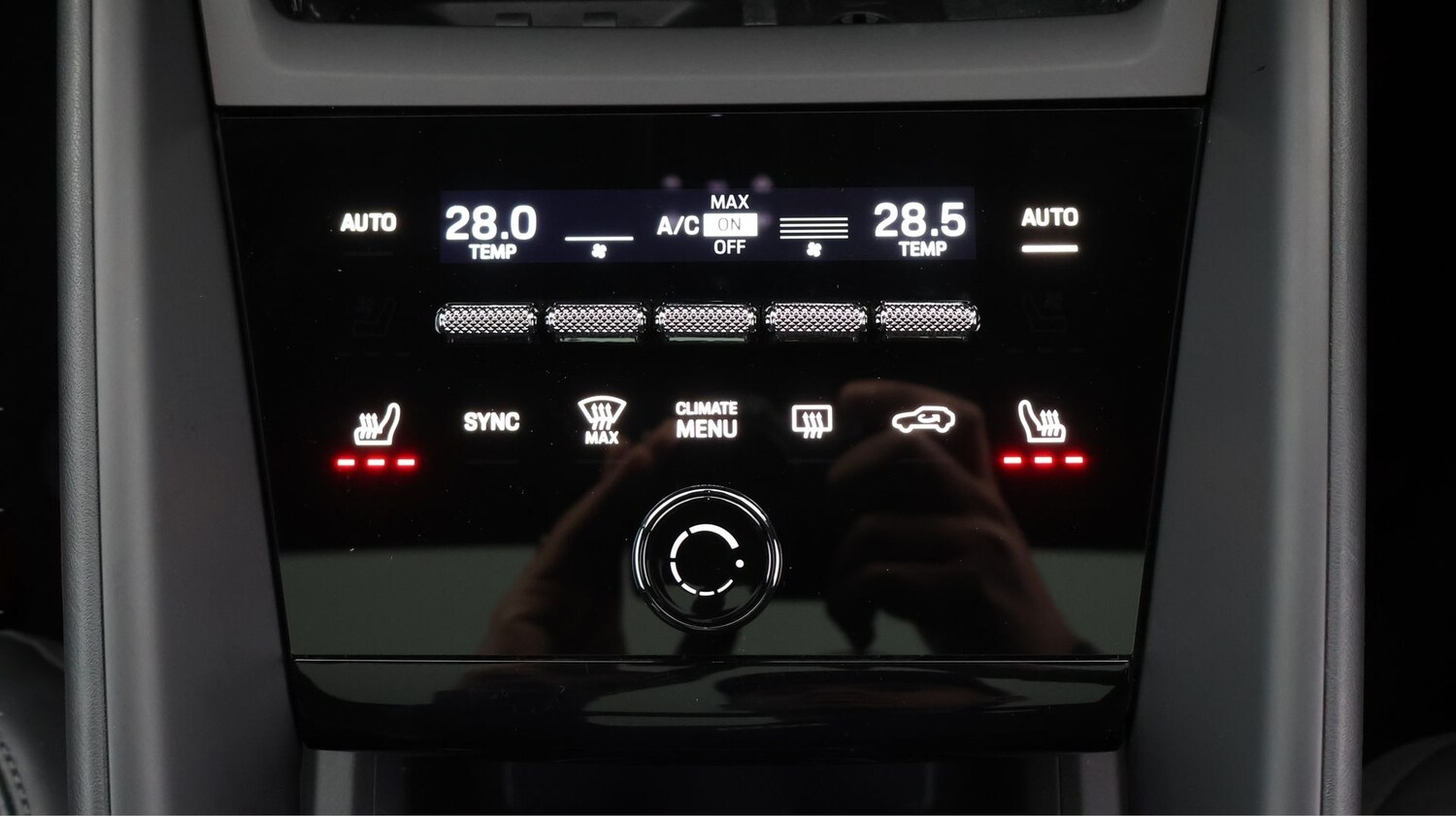 Used Porsche Macan 2025 for sale - 77182040: Photo 12