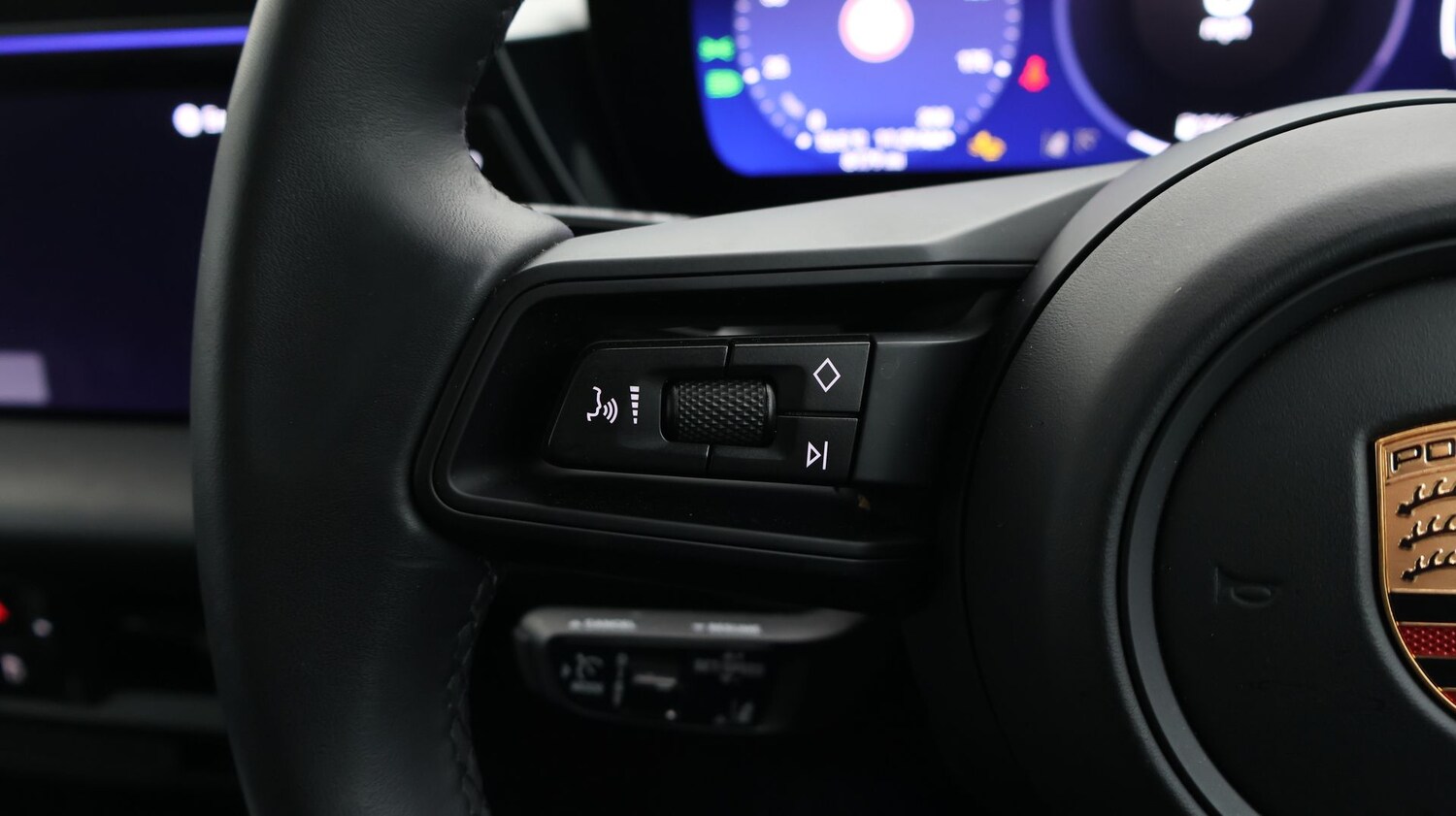 Used Porsche Macan 2025 for sale - 77182040: Photo 27