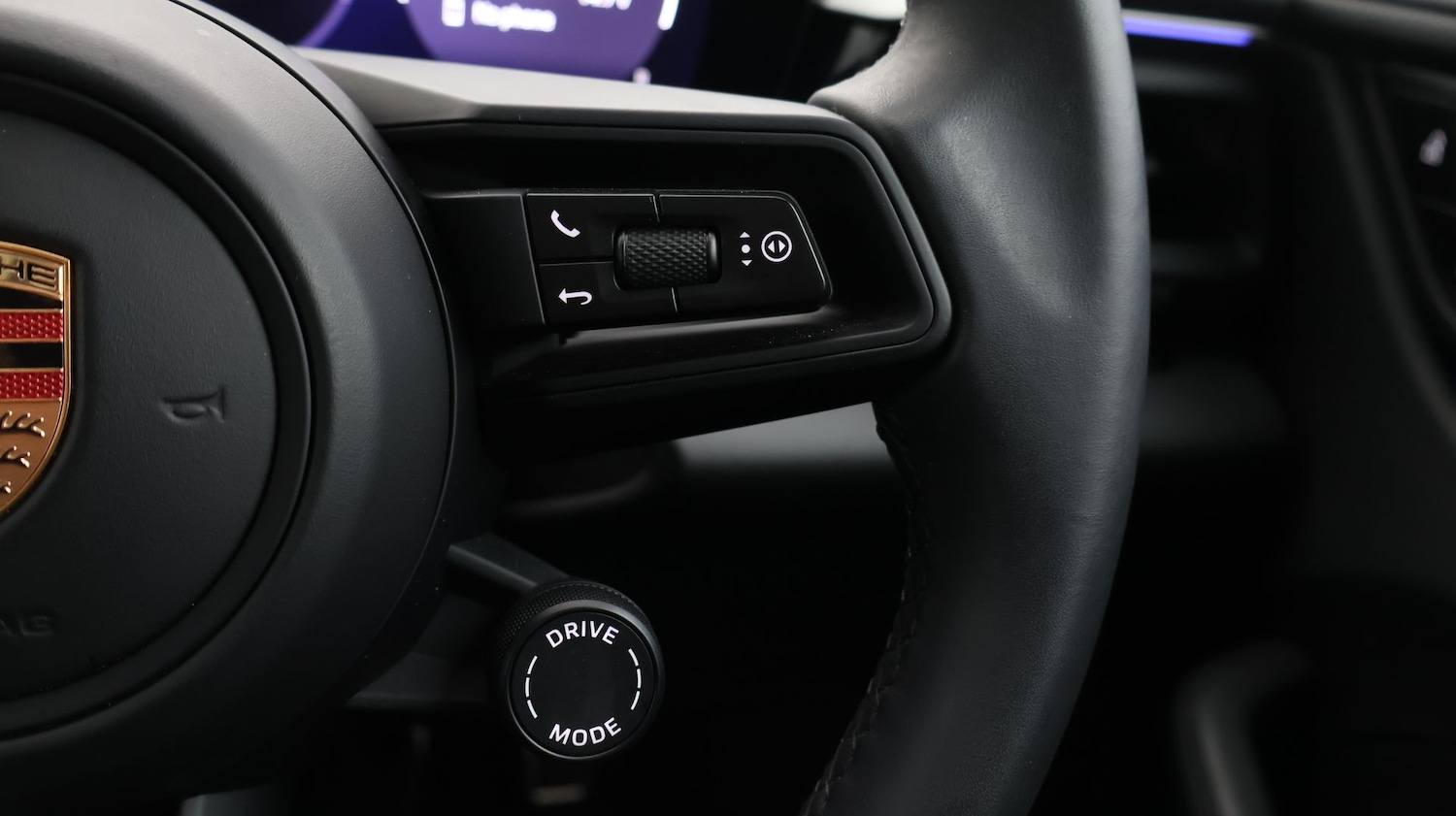 Used Porsche Macan 2025 for sale - 77182040: Photo 29