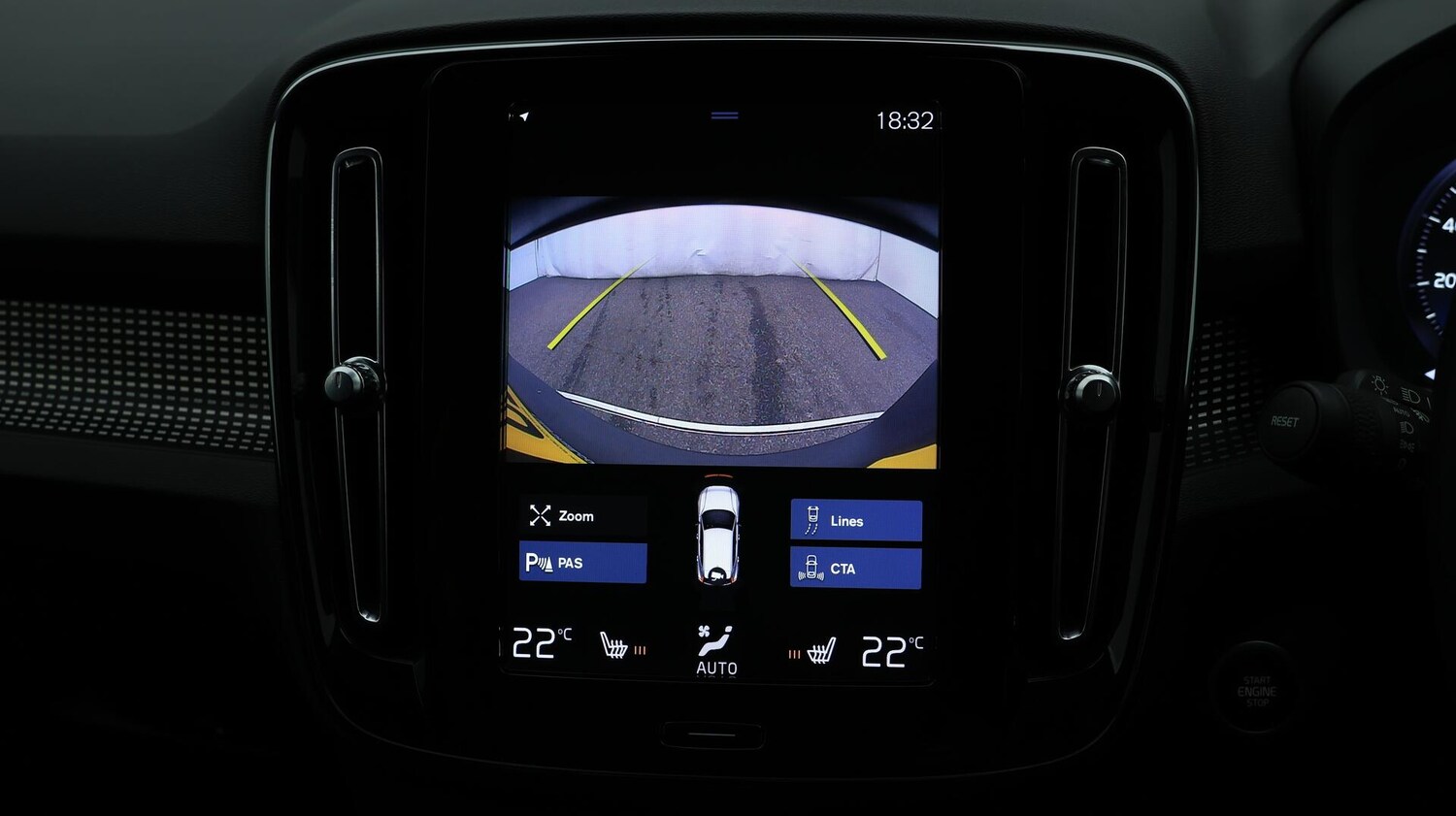 Used Volvo XC40 2020 for sale - 76671453: Photo 26