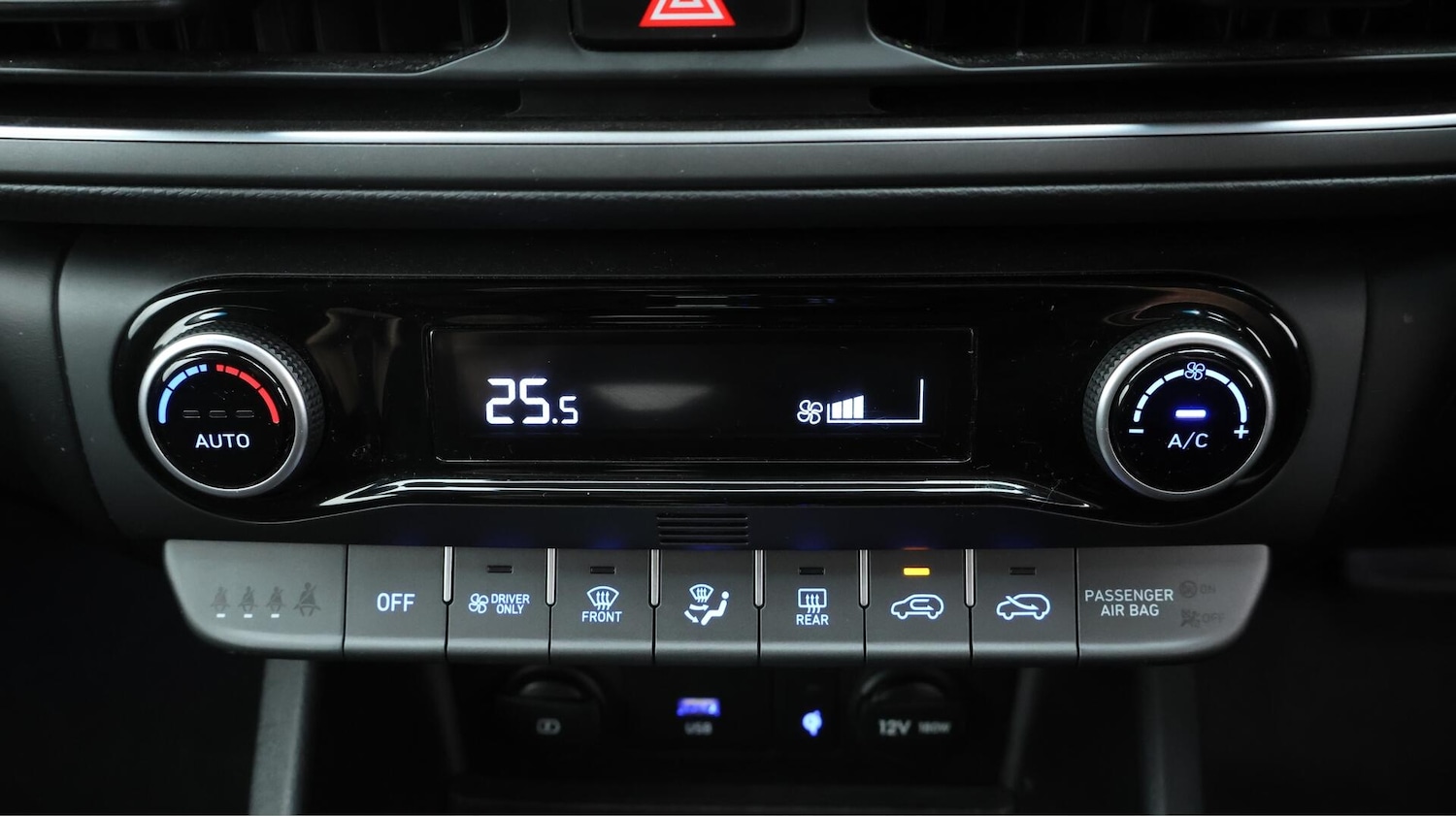 Used Hyundai KONA 2021 for sale - 76371410: Photo 13