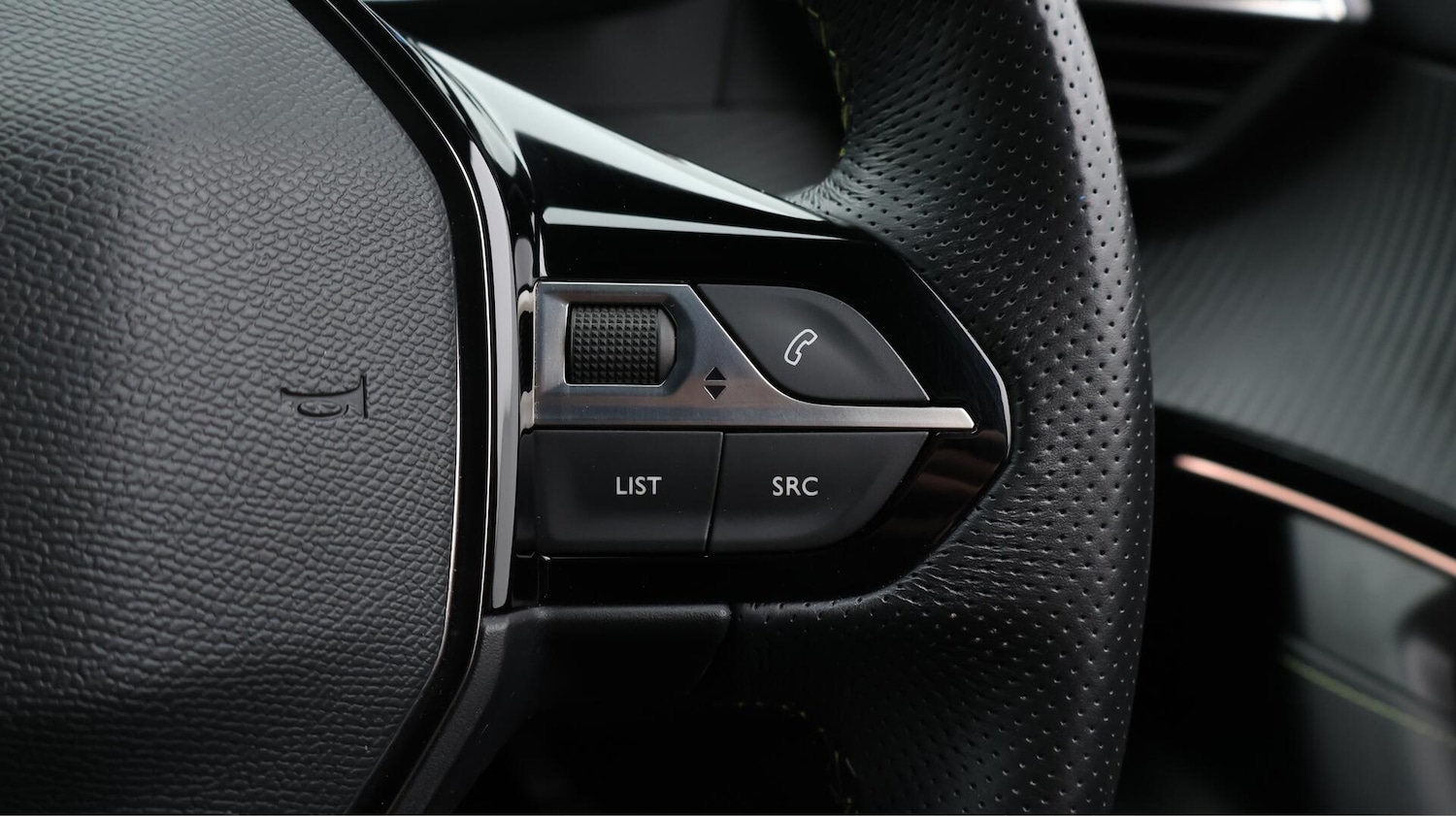 Used Peugeot E-2008 2021 for sale - 76398715: Photo 27