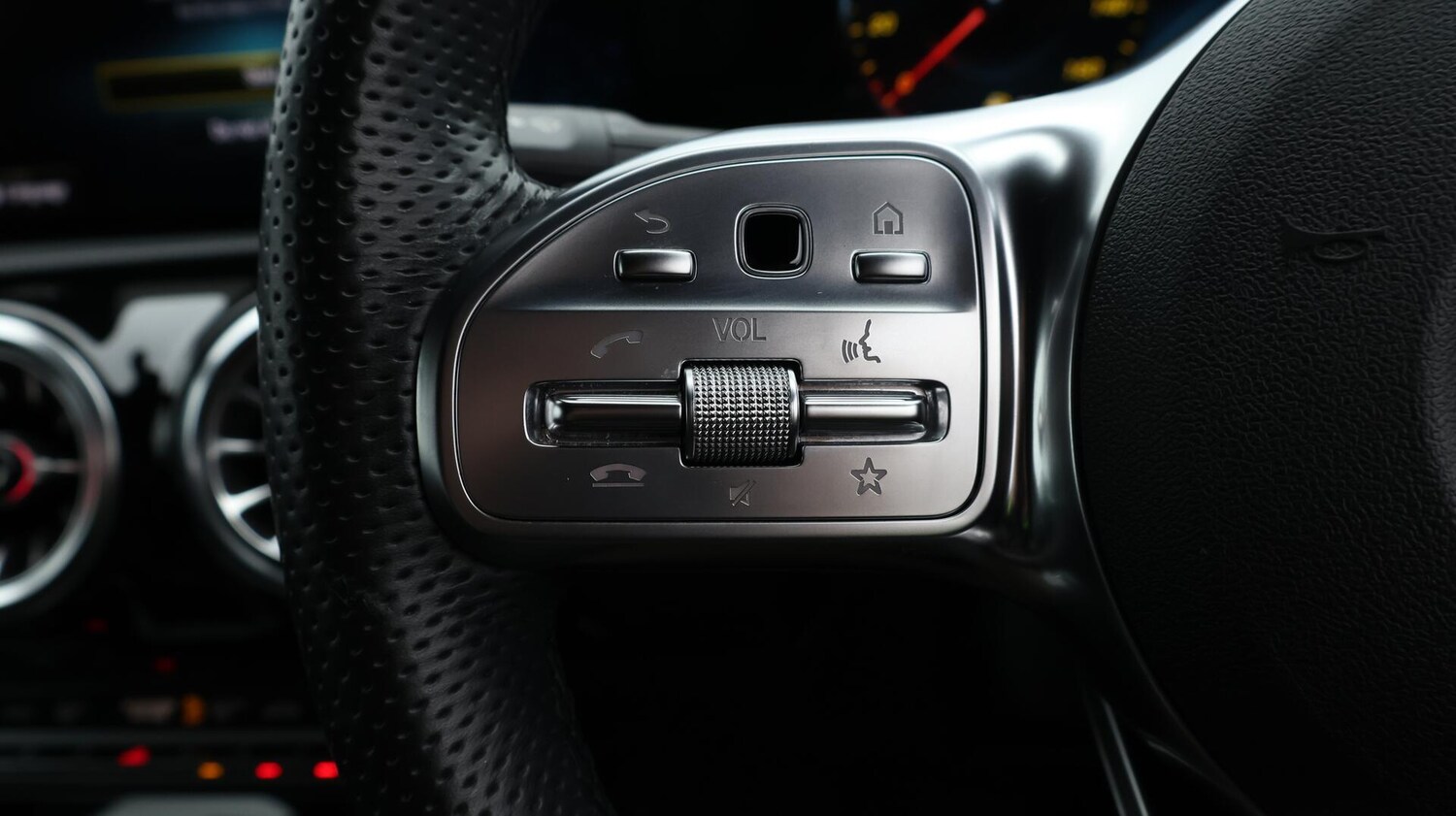Used Mercedes-Benz CLA 2022 for sale - 76167177: Photo 37