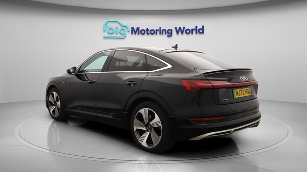 Used Audi e-tron 2022 for sale - 76250944: Photo 6