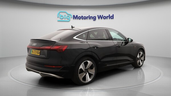 Used Audi e-tron 2022 for sale - 76250944: Photo 8