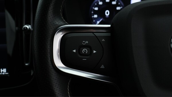 Used Volvo XC40 2021 for sale - 76282788: Photo 23