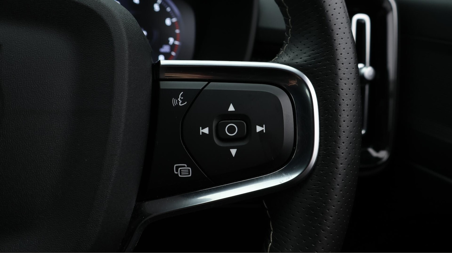 Used Volvo XC40 2021 for sale - 76282788: Photo 24