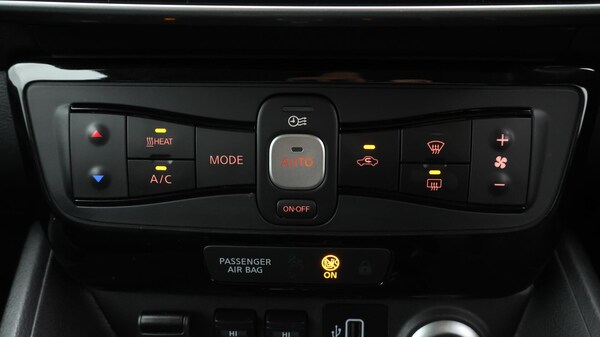 Used Nissan Leaf 2020 for sale - 76213992: Photo 13