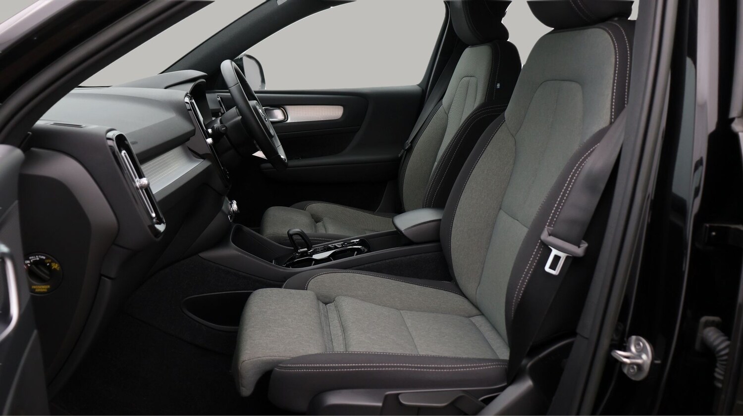 Used Volvo XC40 2023 for sale - 77615100: Photo 14