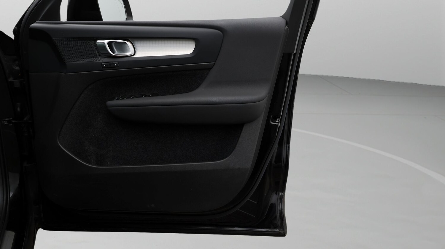 Used Volvo XC40 2023 for sale - 77615100: Photo 15