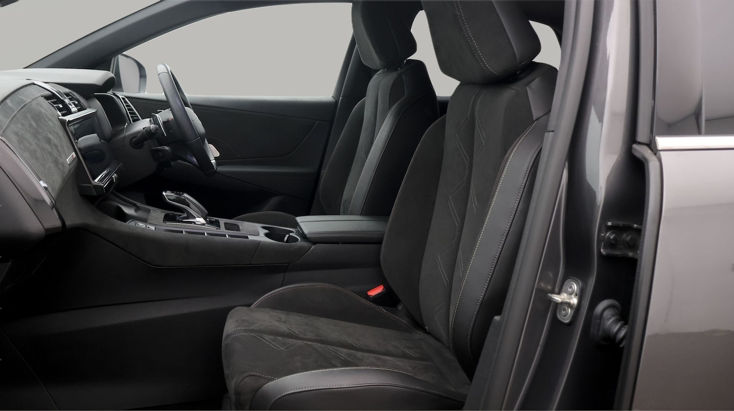 Used DS Automobiles DS 7 Crossback 2021 for sale - 77282525: Photo 14