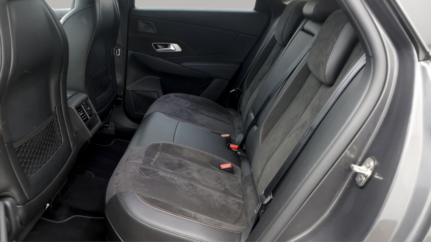 Used DS Automobiles DS 7 Crossback 2021 for sale - 77282525: Photo 16