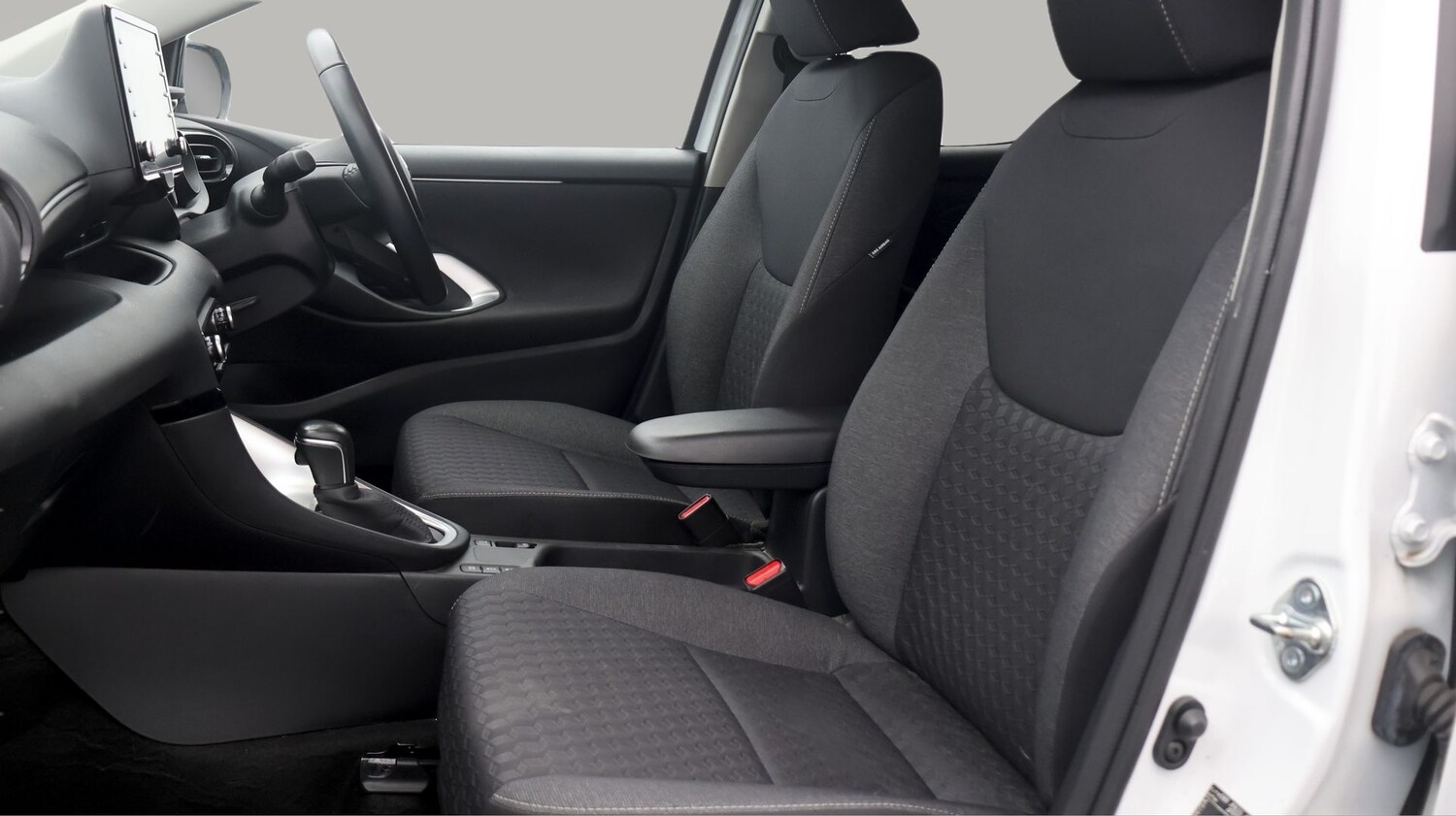 Used Toyota Yaris 2022 for sale - 77584340: Photo 14