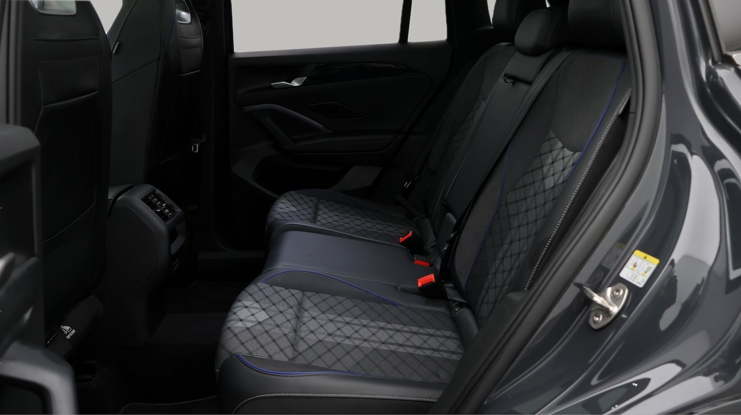 Used Volkswagen Tiguan 2025 for sale - 78045841: Photo 16